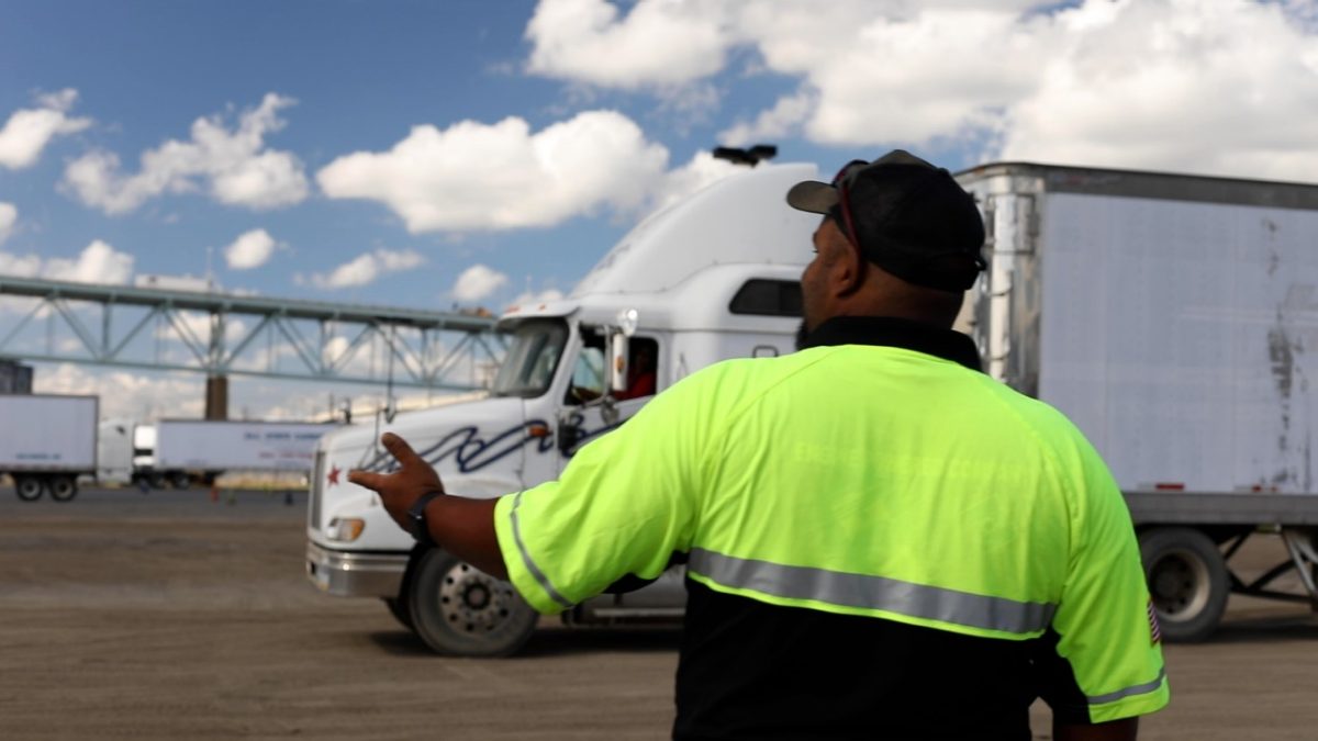 Image about What is Entry-Level Commercial Driver Training?